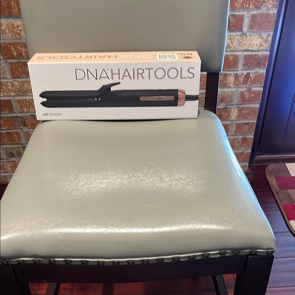 DNA Couture Black and Gold Hair Styling Tool